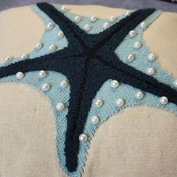 Decorative throw pillows with beach motif - Picture 5 of 5